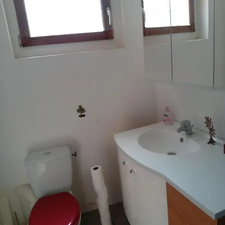 Avec Sa Salle De Bain Privative, Vieux-cognac 民宿 *