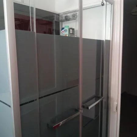 Avec Sa Salle De Bain Privative, Vieux-cognac 干邑