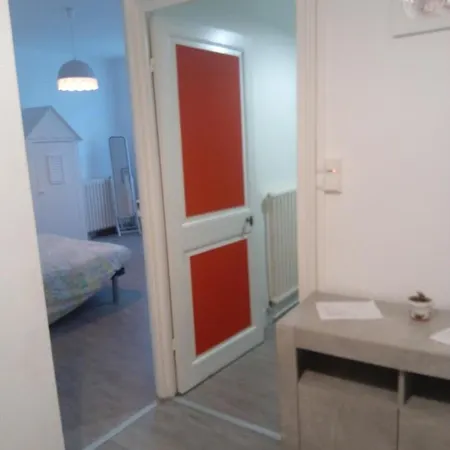 Avec Sa Salle De Bain Privative, Vieux-cognac 民宿 *