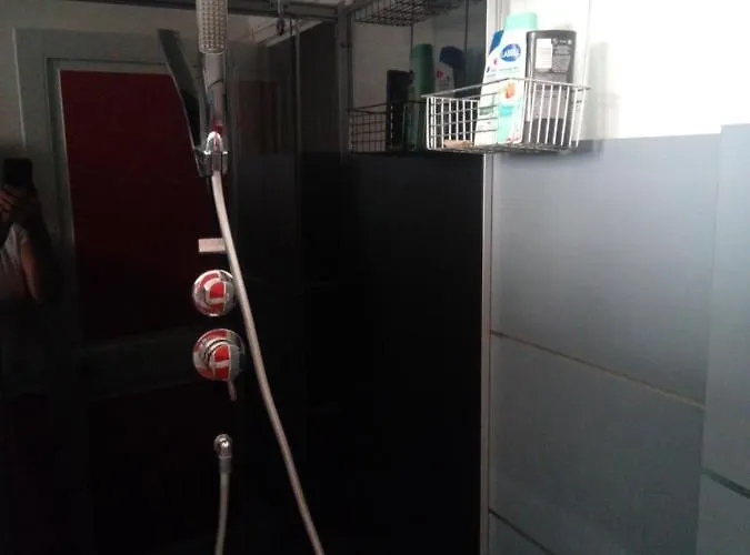 Avec Sa Salle De Bain Privative, Vieux-cognac Cognac